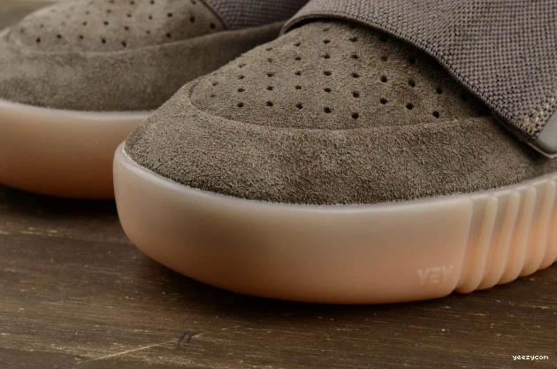 Boost adidas Brown BY2456 750 Light Yeezy 1123